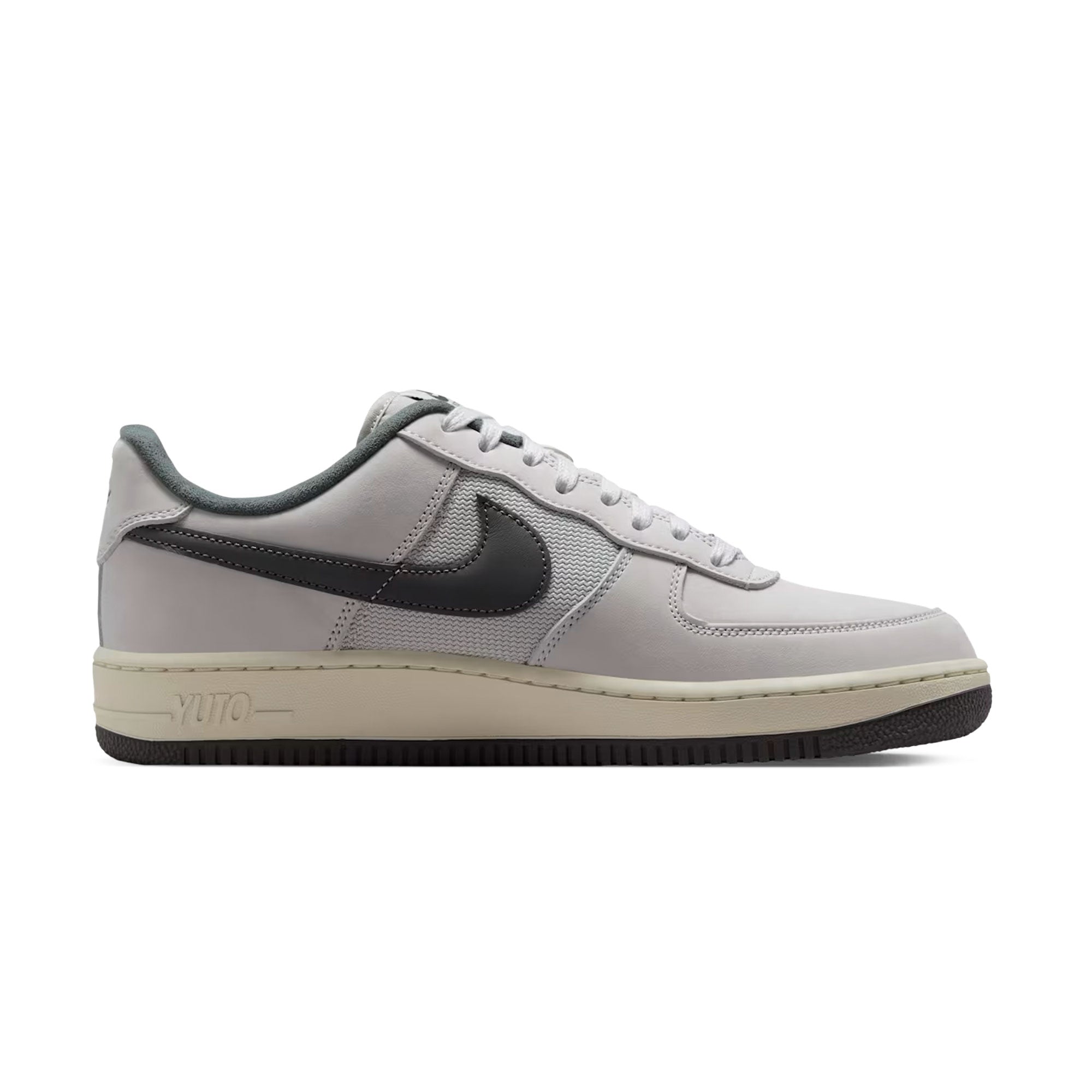 NIKE SB - Air Force 1 x Yuto - Light Bone / Iron Grey