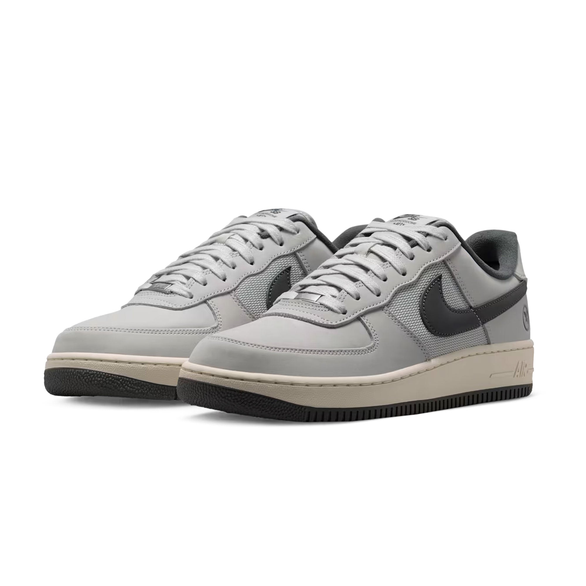 NIKE SB - Air Force 1 x Yuto - Light Bone / Iron Grey