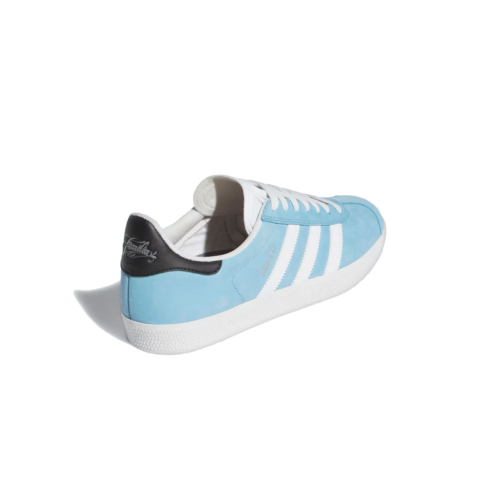Laplaza-Skate-Shop-ZAPATILLA-GAZELLE-ADV-MNUFC-X-FAMILIA-03