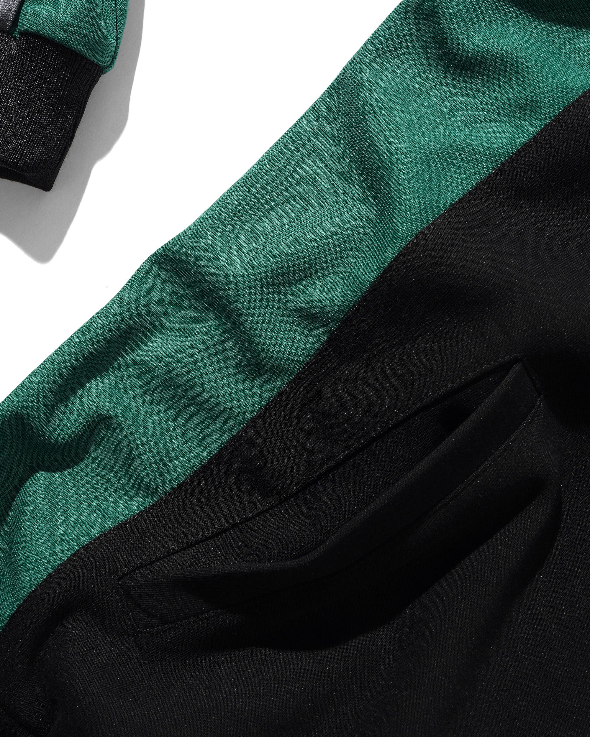 CASH ONLY - STRIKER TOP - BLACK