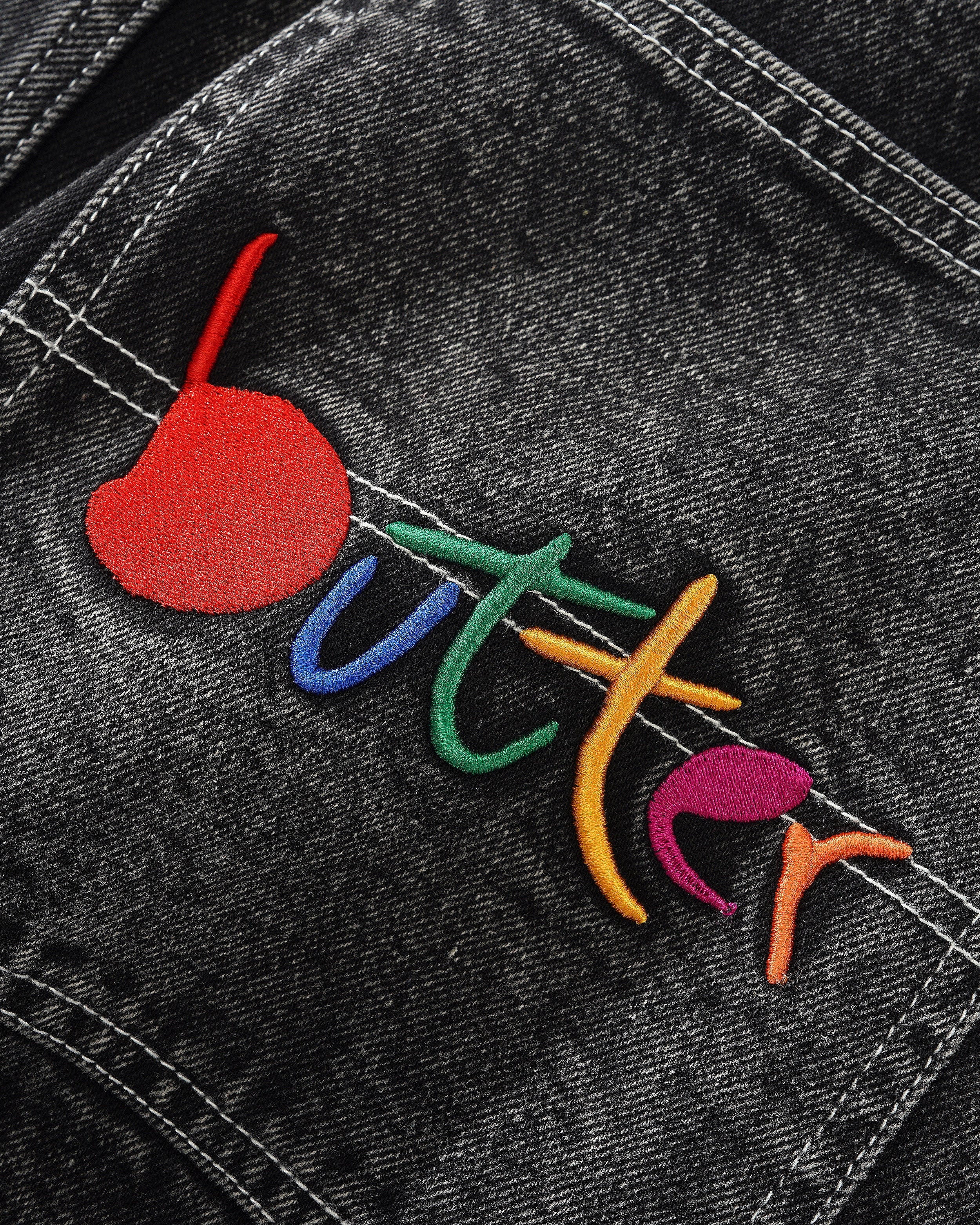 BUTTER - Vaqueros Art Denim, lavados en negro 