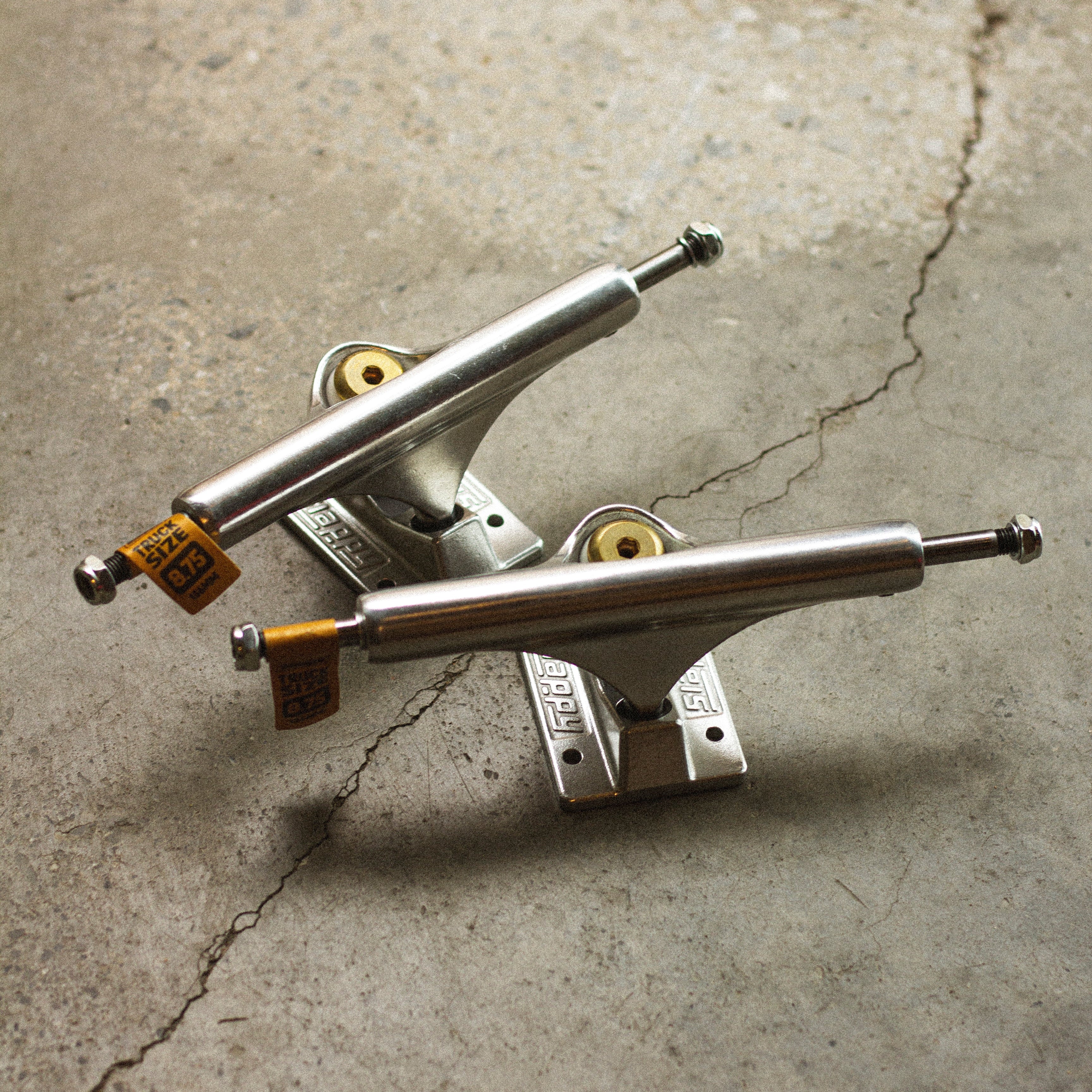 SLAPPY TRUCKS - ULTRA LOW POLISHED 8.75¨