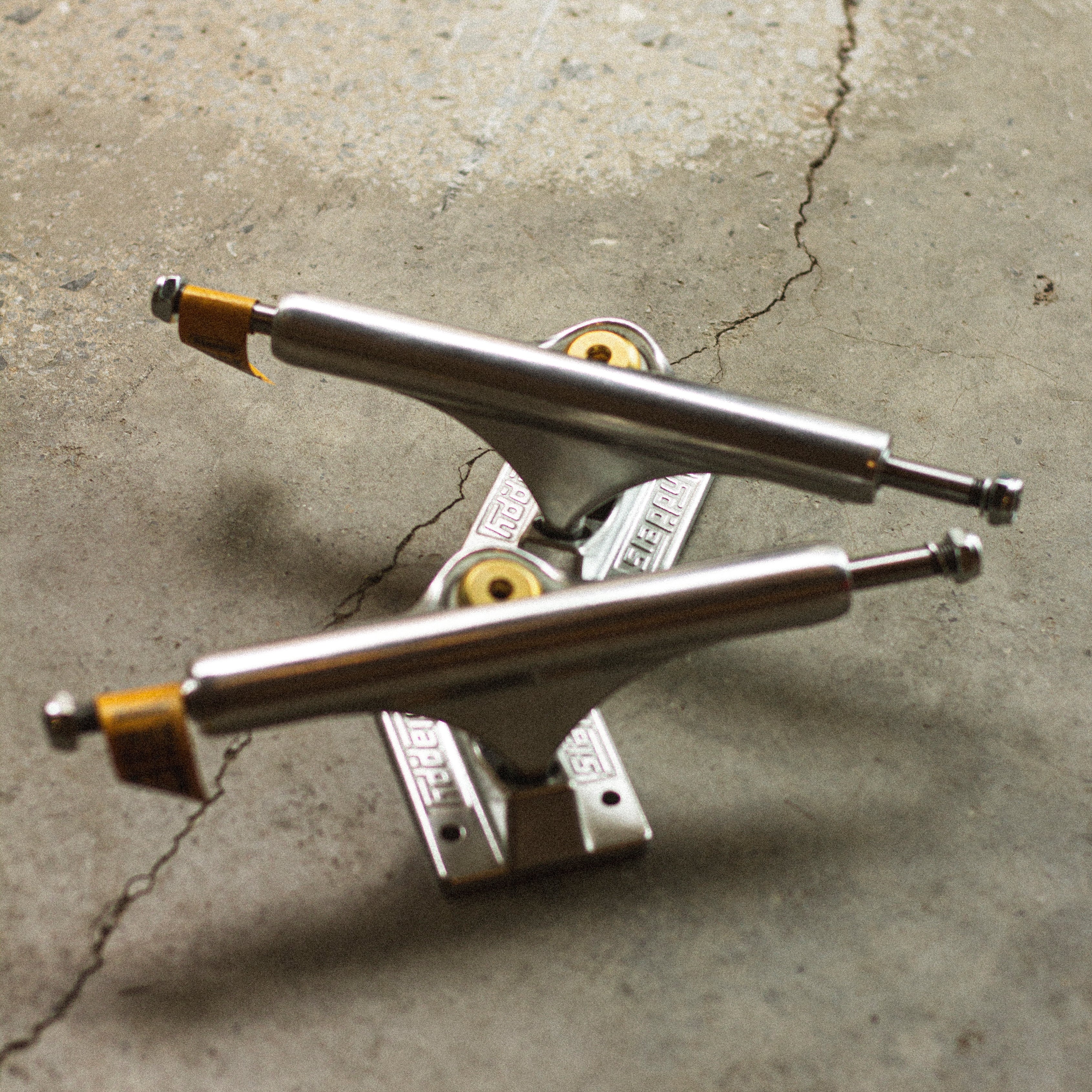 SLAPPY  TRUCKS - ULTRA LOW POLISHED 9.00¨