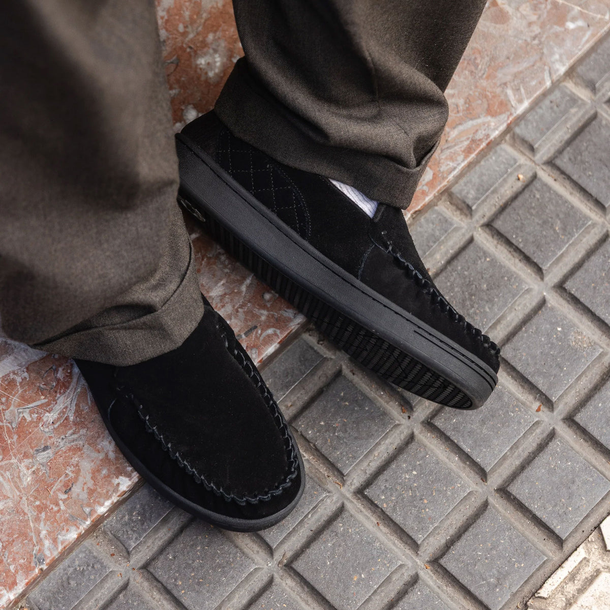 GLOBE - CASTRO - Black Suede