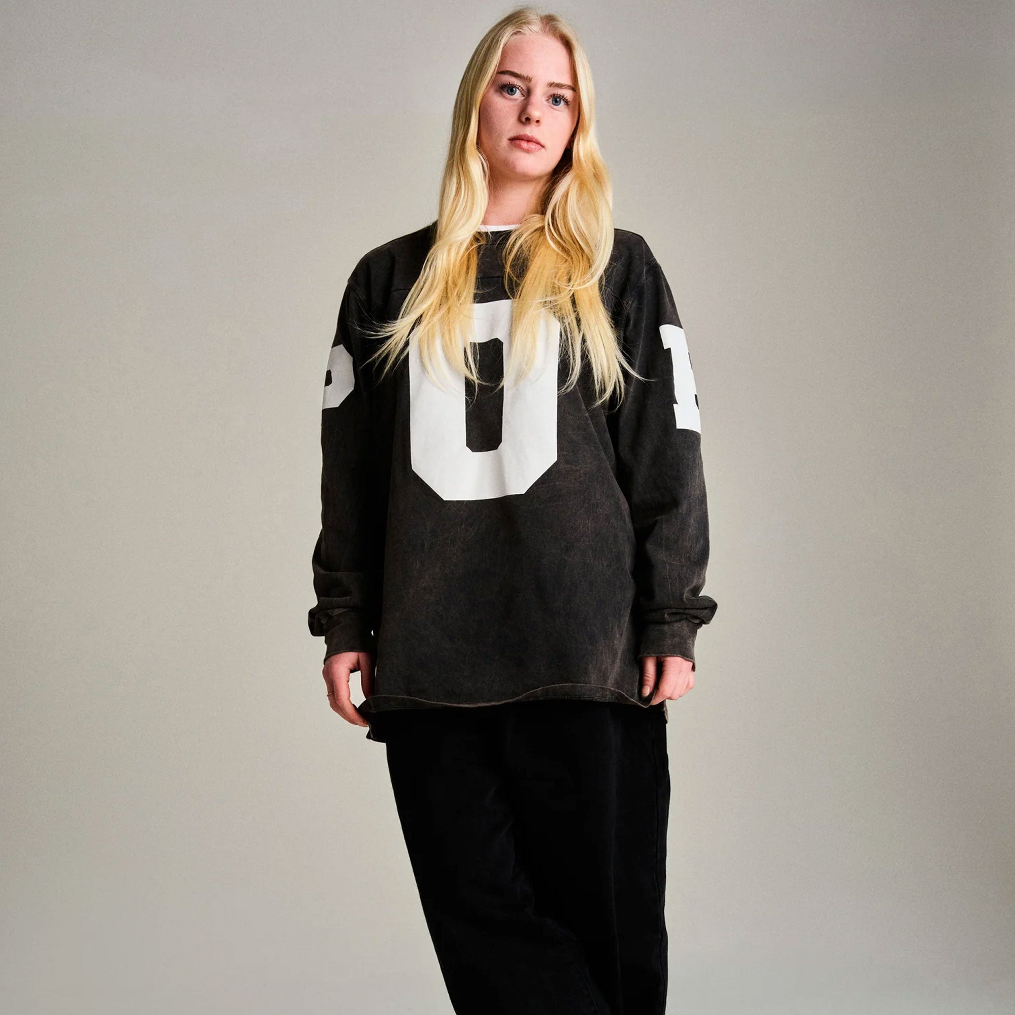 POP TRADING COMPANY - FOOTBALL LONGSLEEVE - BLACK