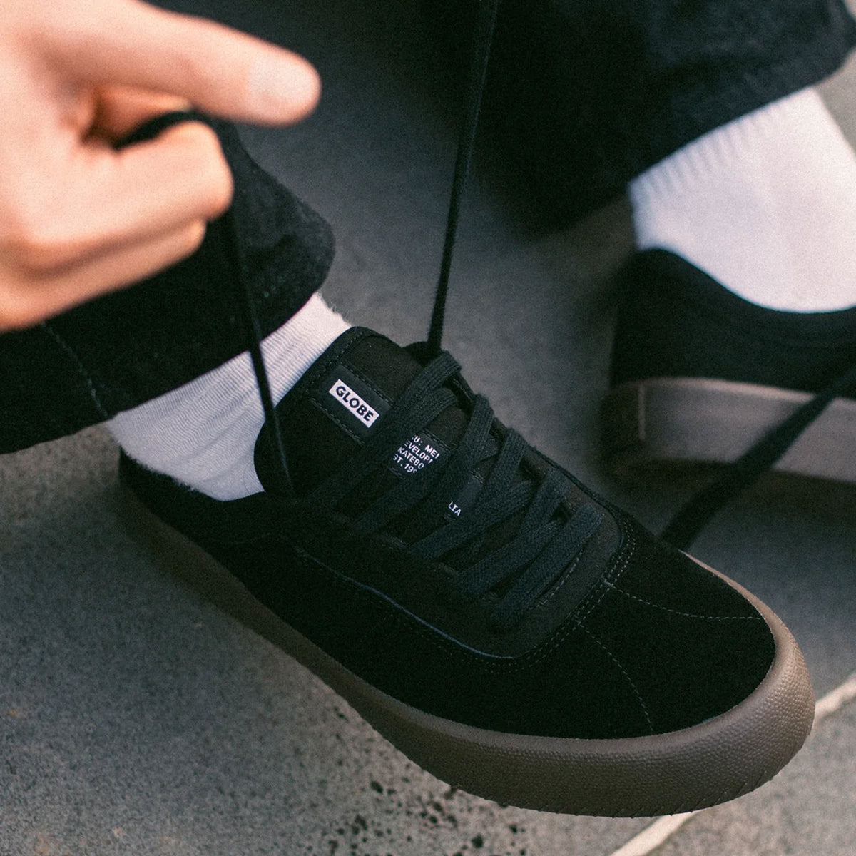 GLOBE - Melbek - Black/Gum