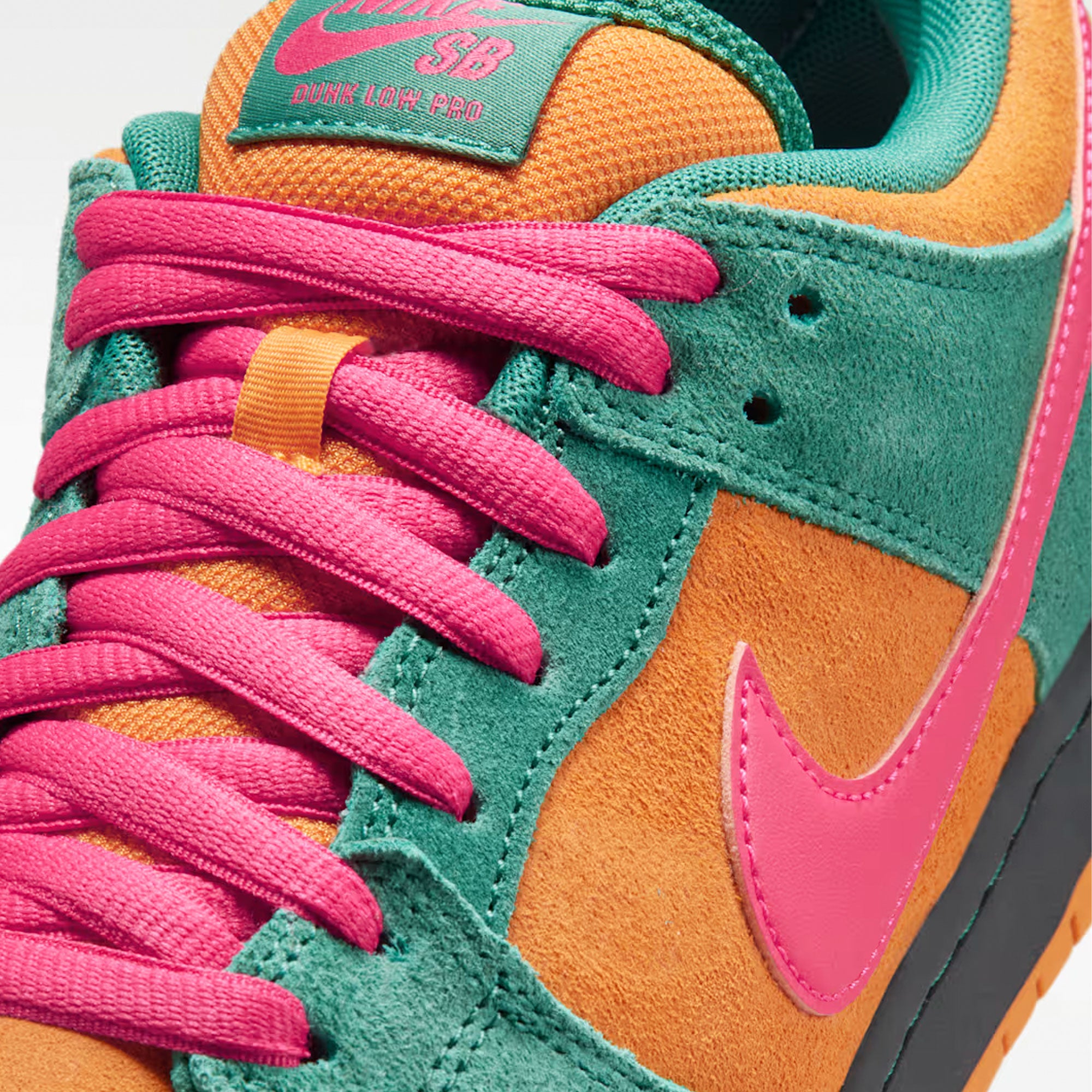NIKE SB - DUNK LOW PRO - Green Noise/Light Curry