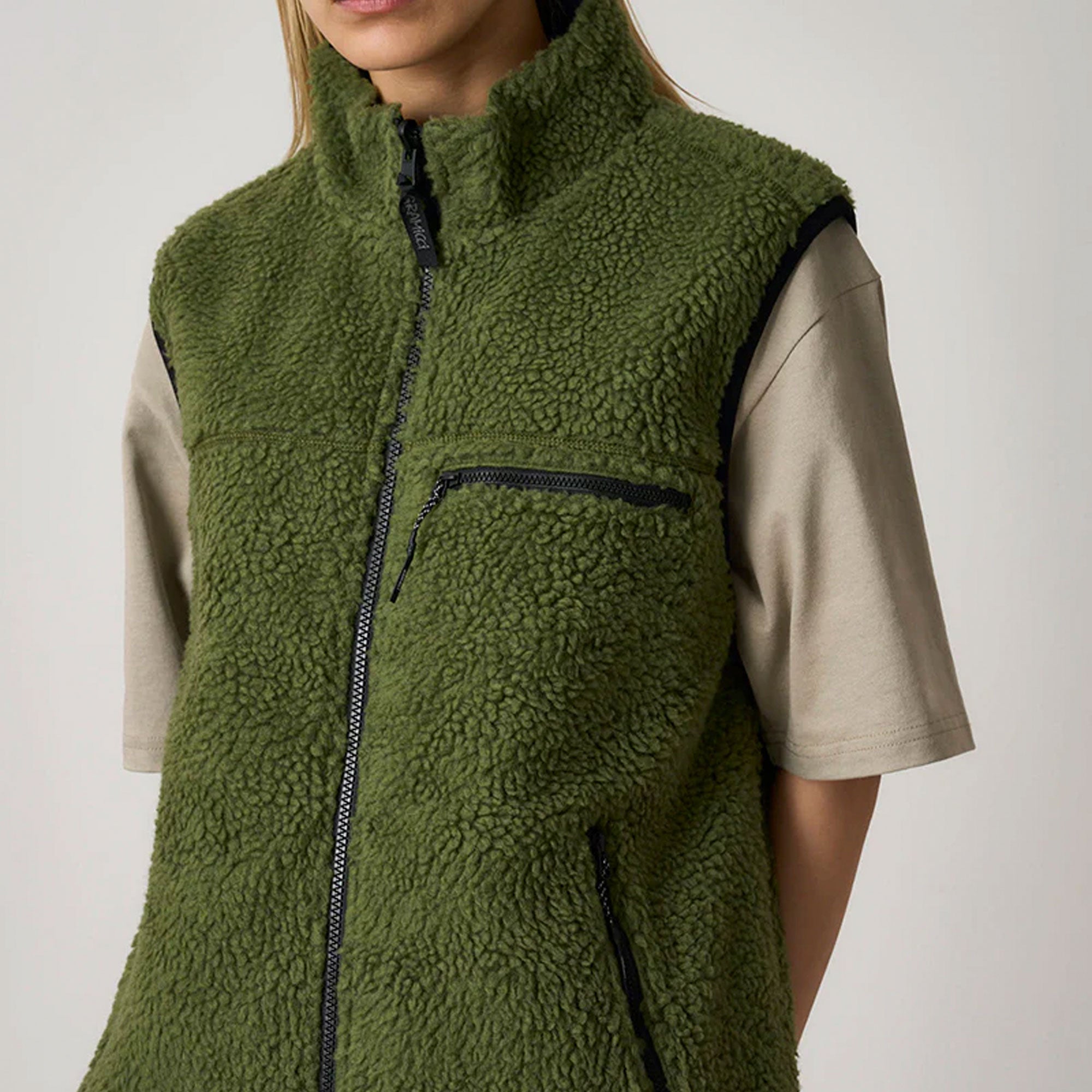 GRAMICCI - Reversible Sherpa Vest - DUSTY/NAVY