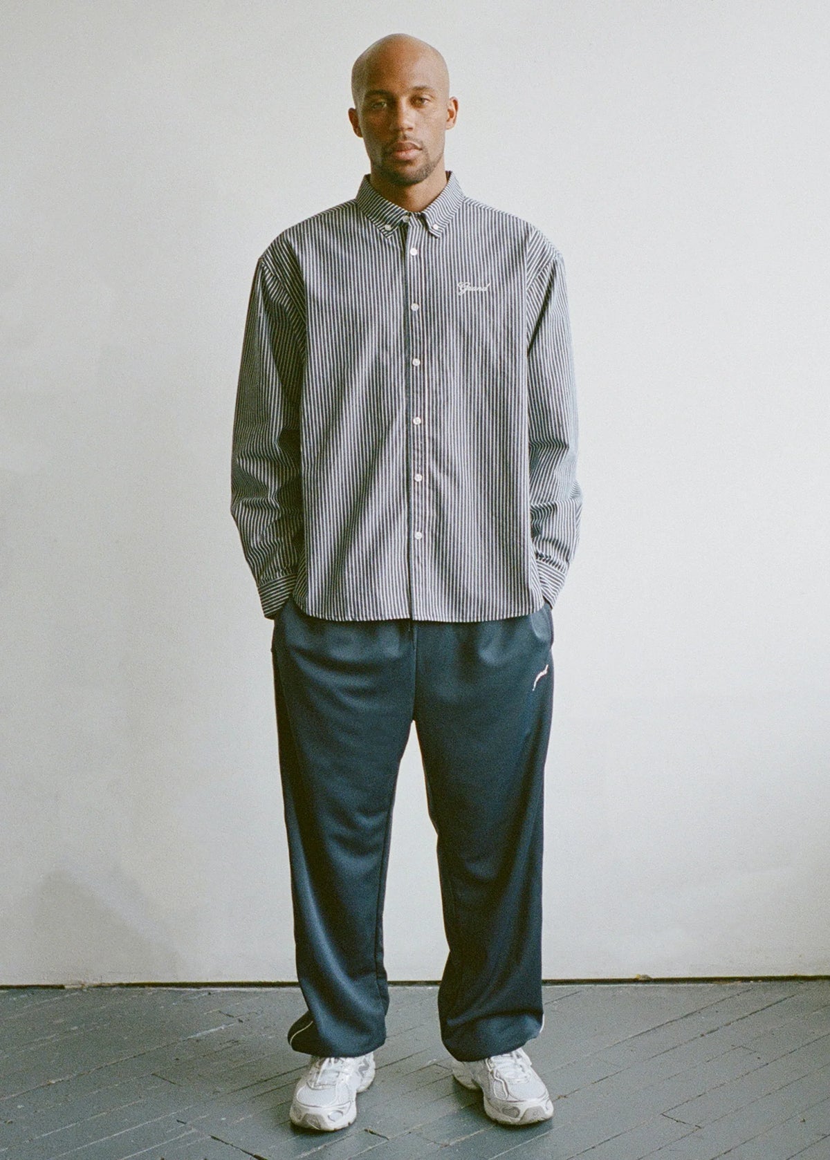 GRAND COLLECTION - BLAIR POPLIN SHIRT - NAVY